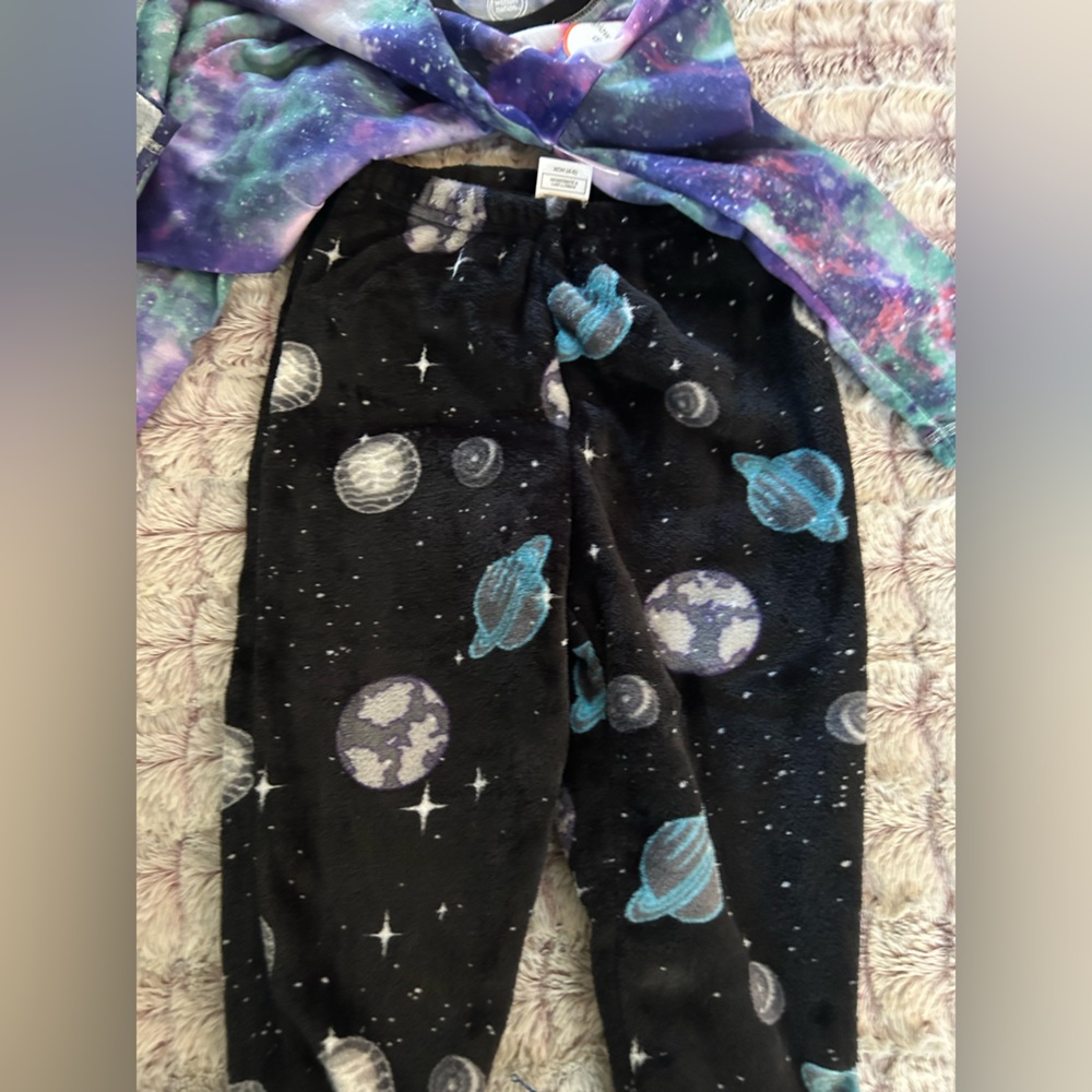 Wonder Nation Dinosaur Galaxy Pajamas - Blue and Black size XS - Picture 3 of 5